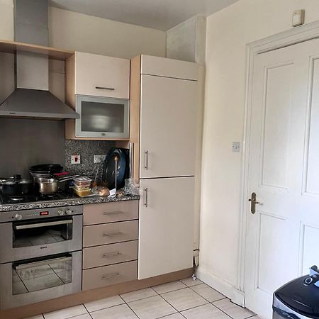 Private Room In Charming Detached House In Newington エディンバラ エクステリア 写真